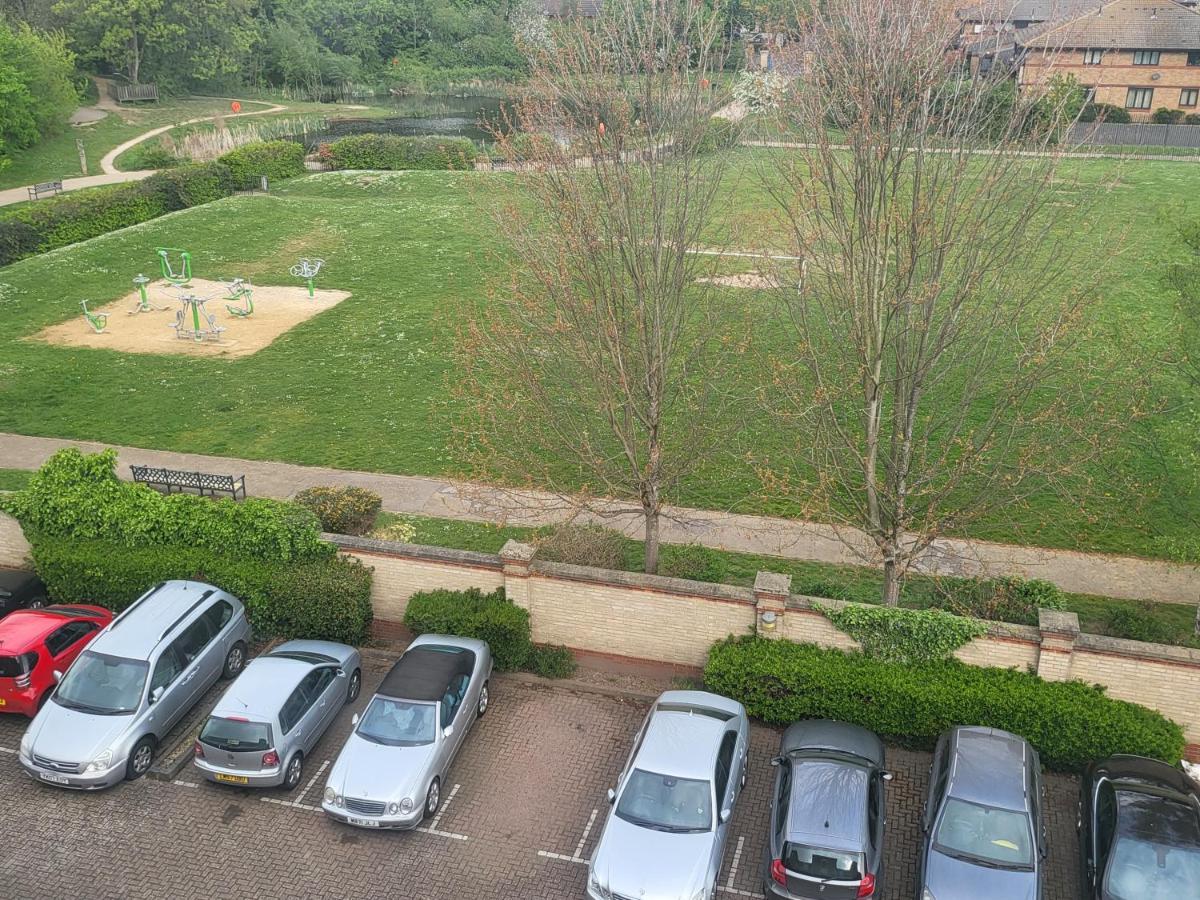 Spacious Neat Penthouse Apartment With Great View In London Eksteriør bilde