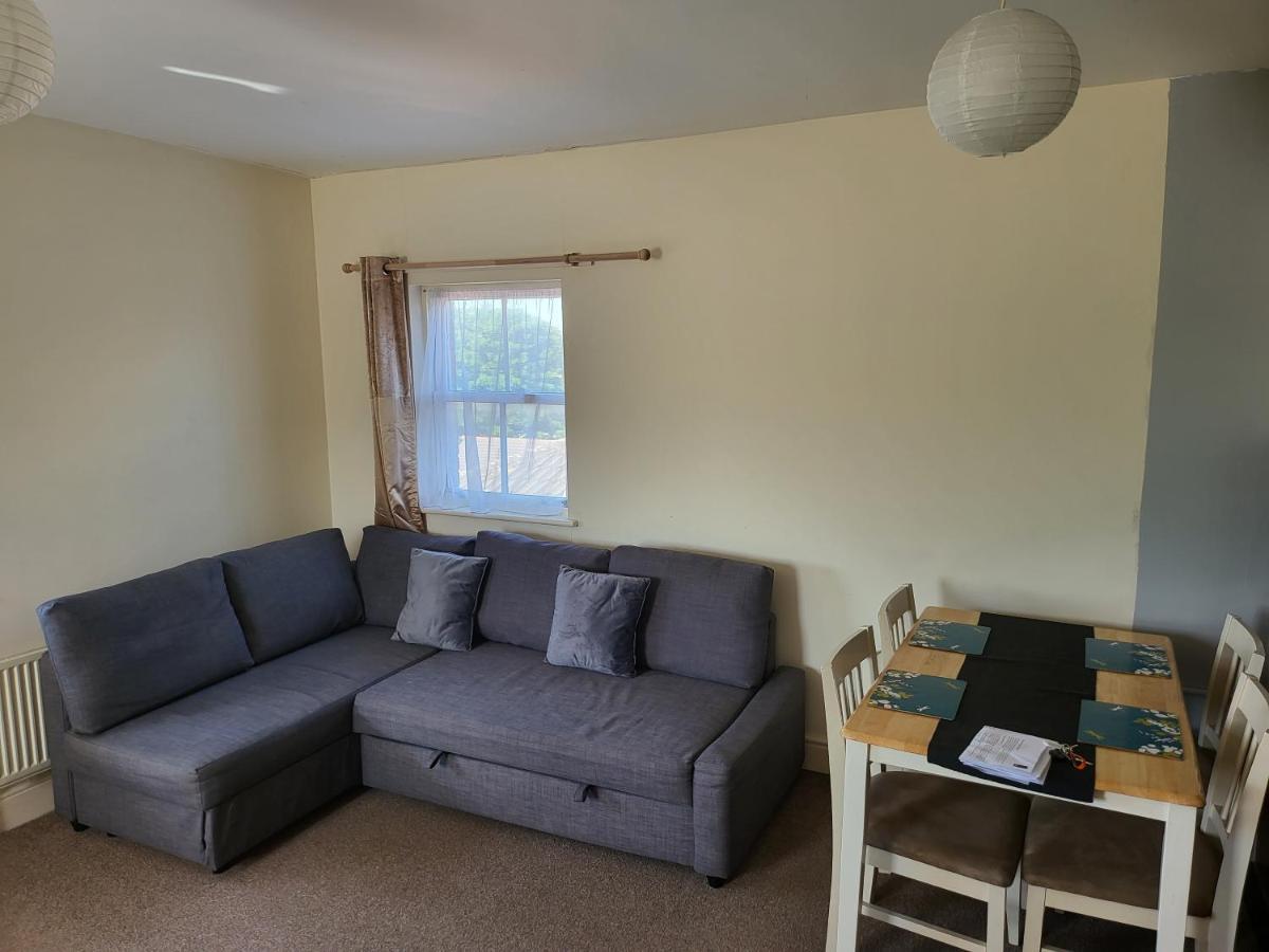 Spacious Neat Penthouse Apartment With Great View In London Eksteriør bilde